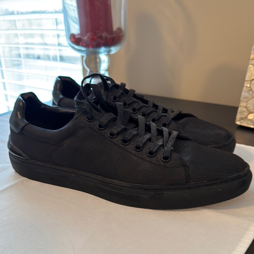 NWT Steve Madden Men's Black Designer Sneakers